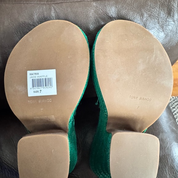 NWT- Toni Bianco - Matrix - Size 7 - Jade - Picture 5 of 6